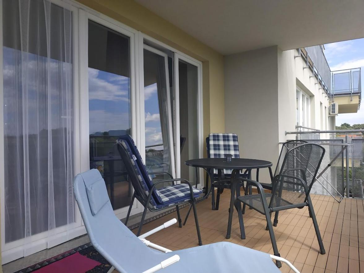 Apartman One To One Štúrovo Exterior foto