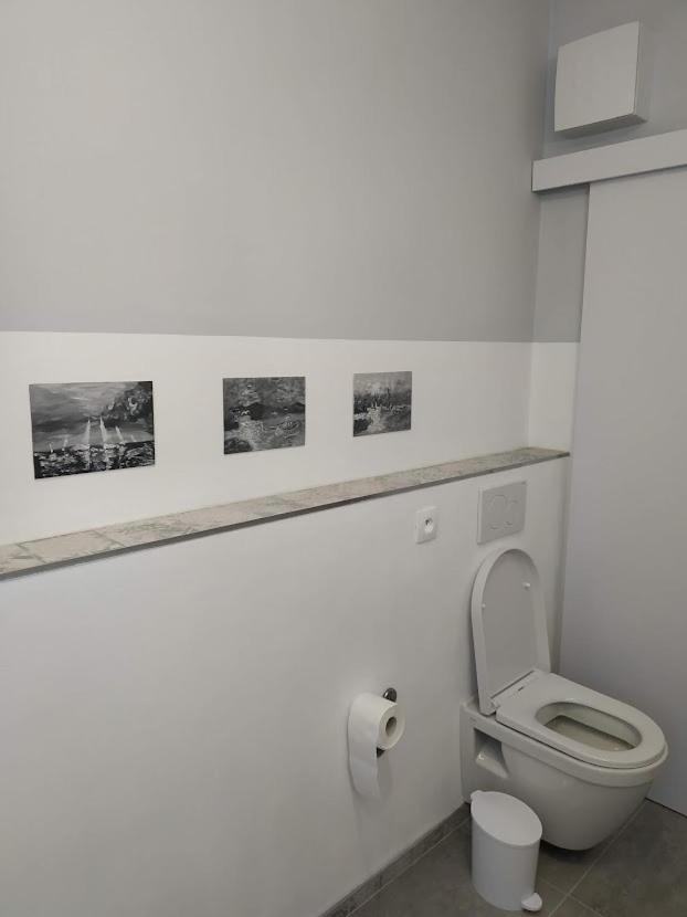 Apartman One To One Štúrovo Exterior foto